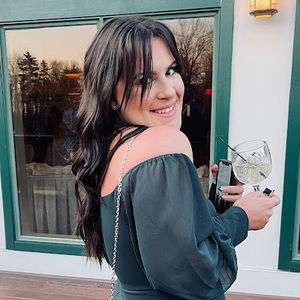 Meet your Posher, Katelyn